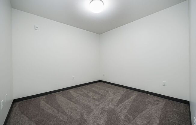 3 beds, 2 baths, 1,378 sqft, $2,350, Unit 805
