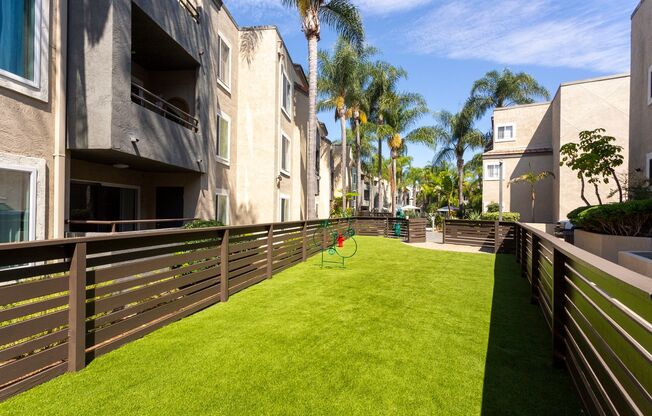 2 beds, 2 baths, 965 sqft, $2,895, Unit 319
