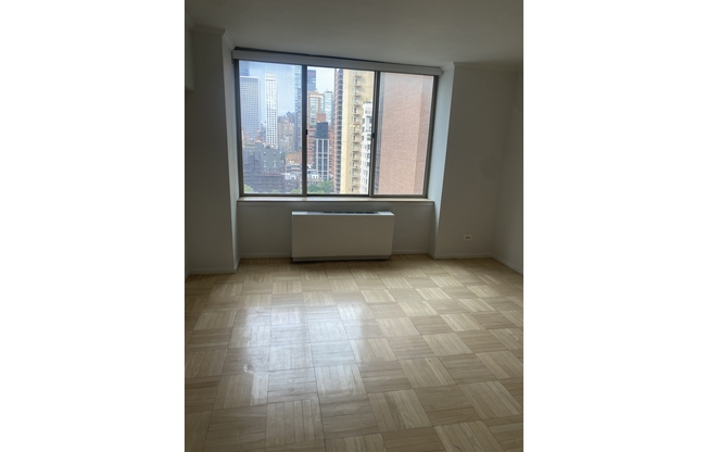 1 bed, 1 bath, 600 sqft, $4,350, Unit 15E