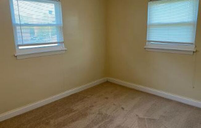 2 beds, 1 bath, $1,150, Unit 2569B