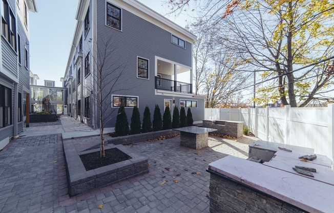 3 beds, 2.5 baths, 1,608 sqft, $4,000, Unit 12