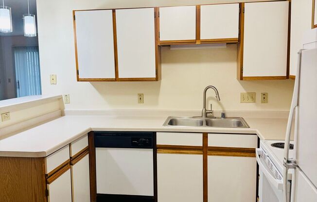 2 beds, 2 baths, 1,125 sqft, $1,675, Unit 2608C104