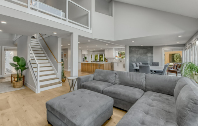 Modern 3-Bedroom Waterfront Escape – River Views, Boat Slip & Access to Pool, Tennis & More