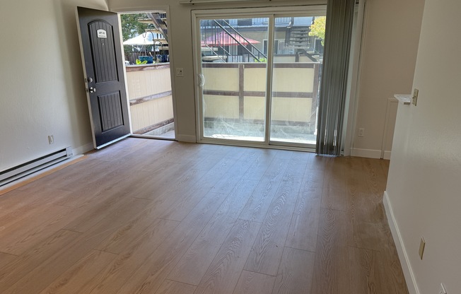 3990 Hamilton Ave. & 1610,1614 Cloverdale Lane