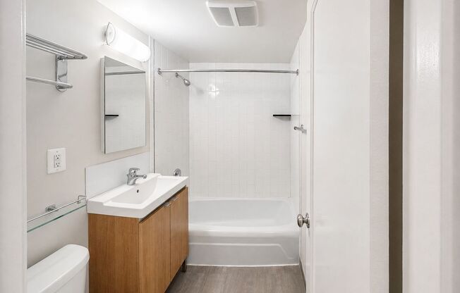 Studio, 1 bath, 460 sqft, $2,900, Unit 0607