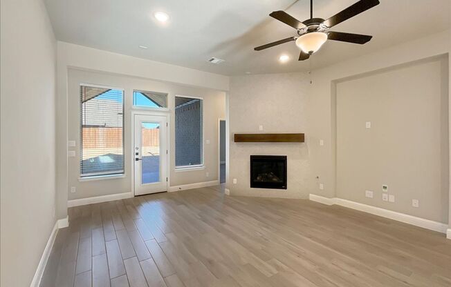 Move-In Ready! 4-bed 3-bath in McKinney's highly desirable Willow Woods Subdivision