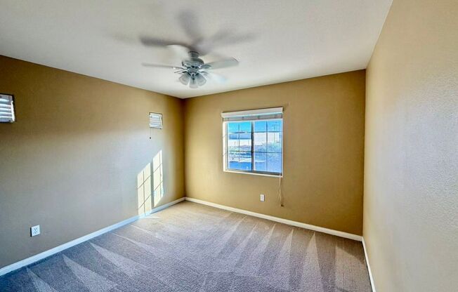 3 beds, 2.5 baths, $1,800