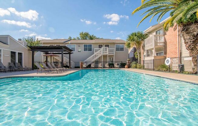 2 beds, 2 baths, 975 sqft, $1,223, Unit 105