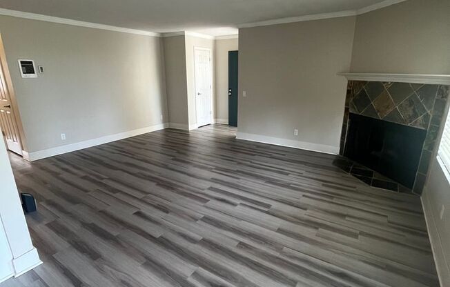 2 beds, 2 baths, 1,015 sqft, $2,795, Unit 215