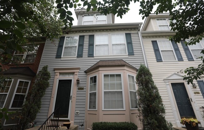 Available -Spacious 2 Car Garaged Townhome w Master Suite