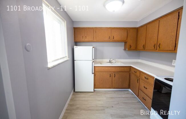 1 bed, 1 bath, 660 sqft, $800