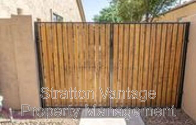 269 W KINGBIRD DR