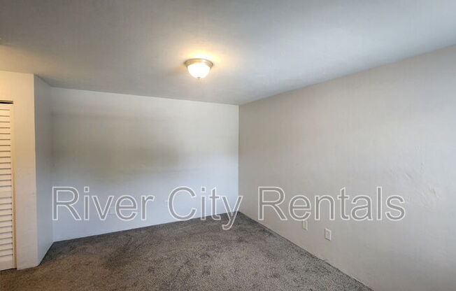 2877 WONDERWOOD LN