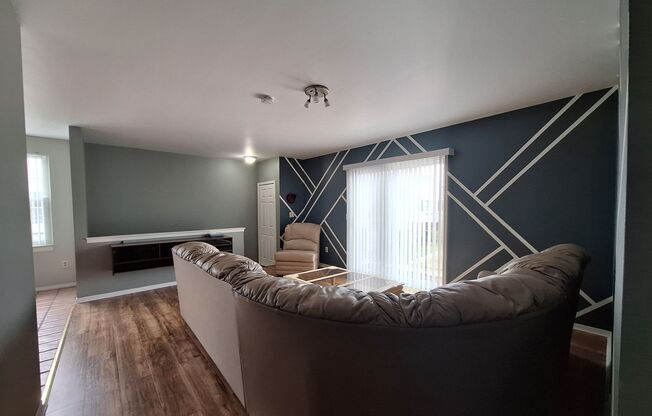 Charming 2 bedroom Clinton Twp Condo