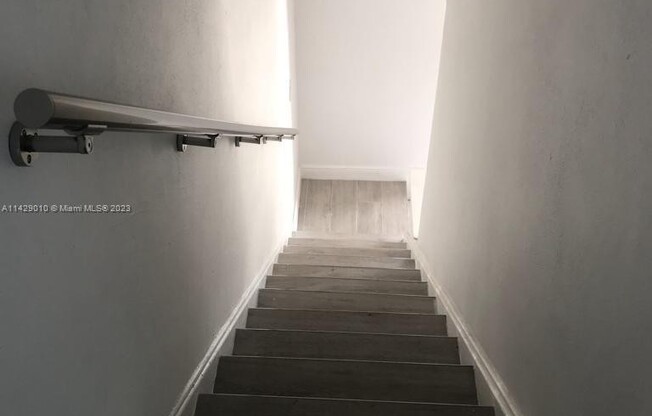 6951 W 17 CT