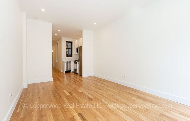 121 East 82nd St