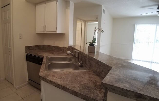 2 beds, 2 baths, $1,750