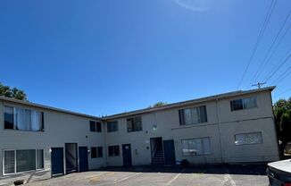 MF 38 - N Oswego Apts