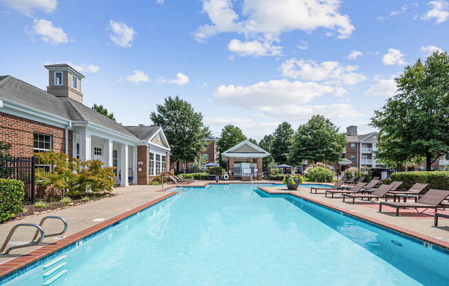 the preserve at ballantyne commons apartment swimming pool
