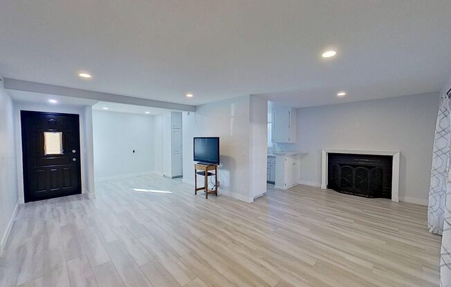 1105 S Rene Dr: Spacious 3 Bed 2 Bath House in Santa Ana!