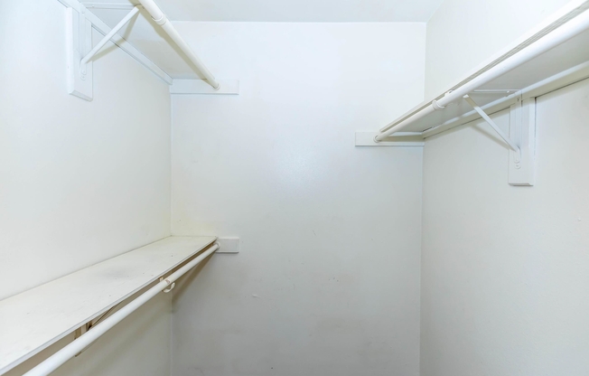 2 beds, 2 baths, 975 sqft, $1,295