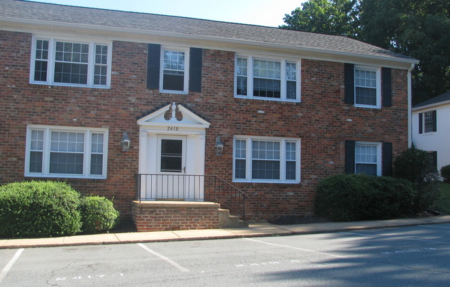 Hessian Hills Apts