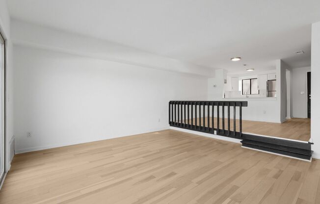 2 beds, 1 bath, 900 sqft, $1,600, Unit 228