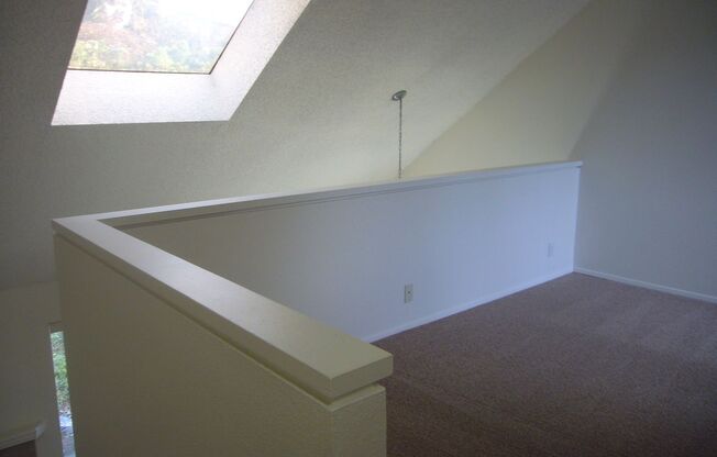 1 bed, 1 bath, 834 sqft, $1,475, Unit 902