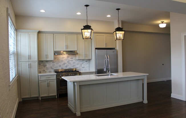 1 bed, 1 bath, 948 sqft, $2,095, Unit 301