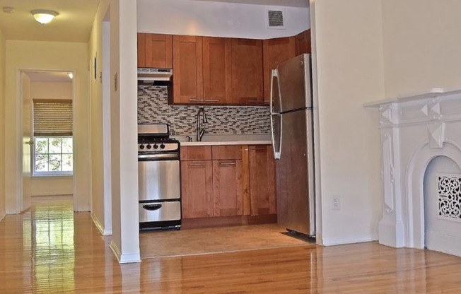 423 CLERMONT AVE