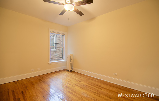 7648 N GREENVIEW