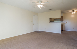 1 bed, 1 bath, 692 sqft, $735, Unit 4