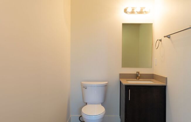 Studio, 1 bath, 242 sqft, $1,149, Unit 212