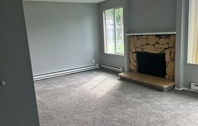 2 beds, 1 bath, 850 sqft, $1,550, Unit 1107 L7