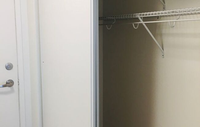 2 beds, 1.5 baths, 950 sqft, $2,275, Unit 142