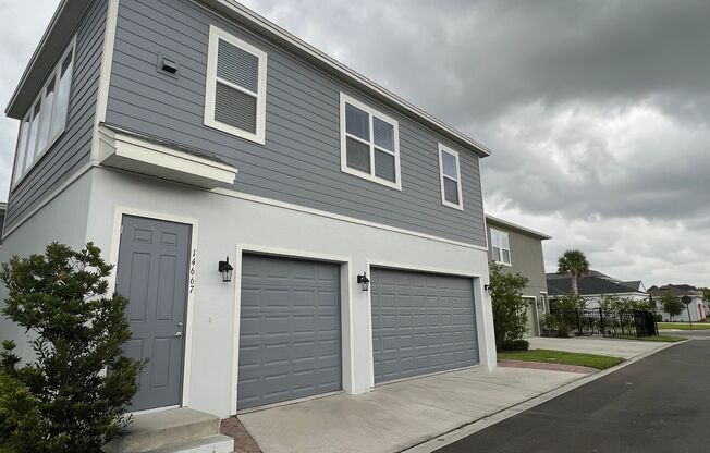 Like New 1/1 Garage Apartment with 1-Car Garage Included (Utilities Included)