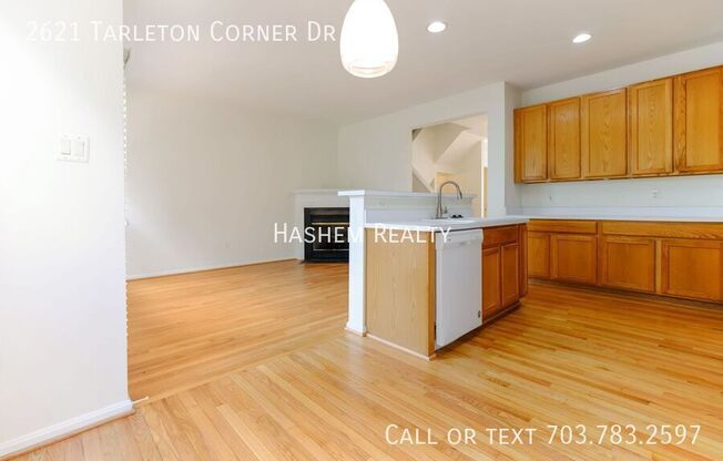 2621 TARLETON COR DR