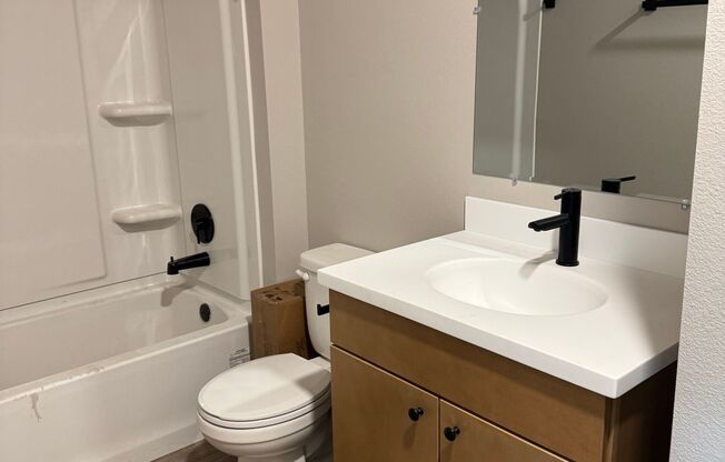 1 bed, 1 bath, 669 sqft, $1,425, Unit 206