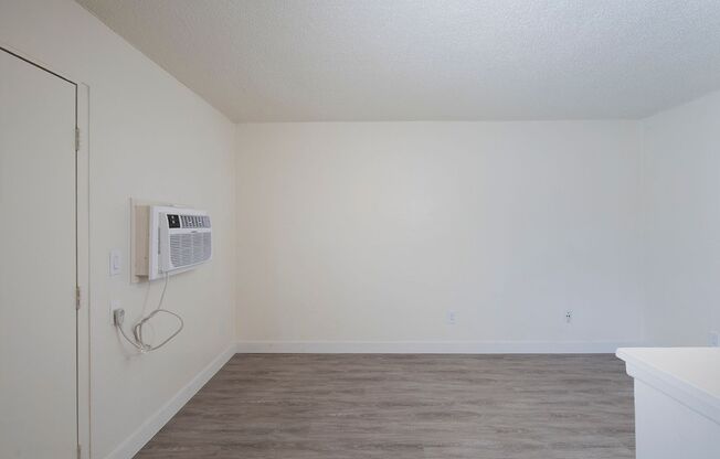 1 bed, 1 bath, $1,895, Unit 03
