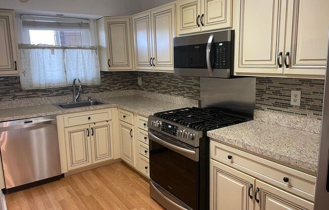 Newly Renovated Condo For Rent in Quaker Valley Condos!