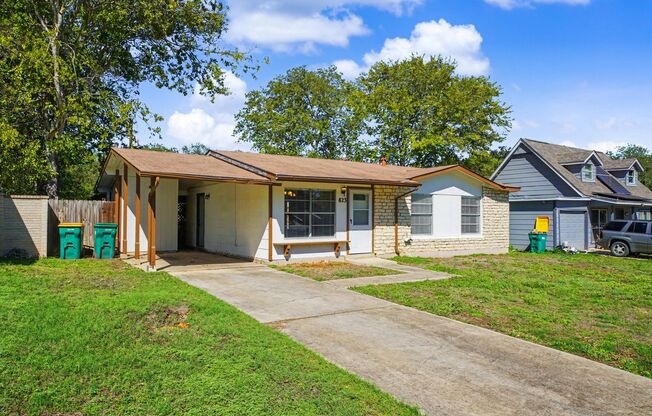 Charming 3-Bedroom Home in Universal City - Realtor Commission: $350