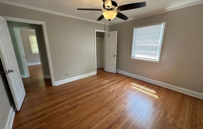 3 beds, 1 bath, $1,600