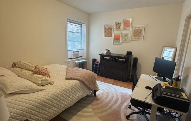 Lovely Renovated Building on Quiet Block Near the Lake! Studio's and 1 BR's.