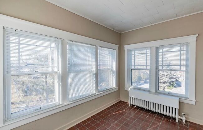 Idalia Apartments (115 N. 33rd St.)