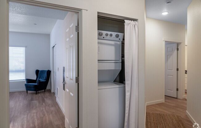 2 beds, 2 baths, 1,027 sqft, $1,875, Unit 212-207