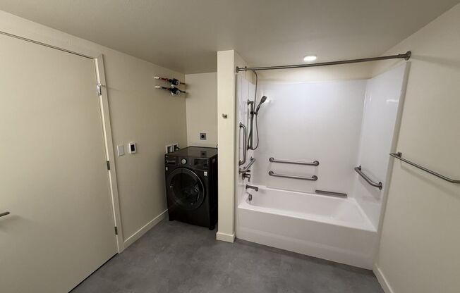 1 bed, 1 bath, 493 sqft, $1,766, Unit 204