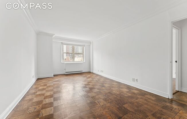 3 beds, 2 baths, 1,230 sqft, $8,000, Unit 10C