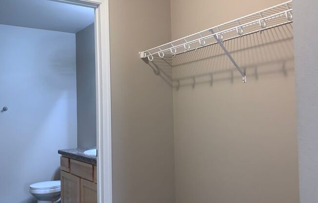 2 beds, 2 baths, 1,011 sqft, $1,255, Unit 2450-108