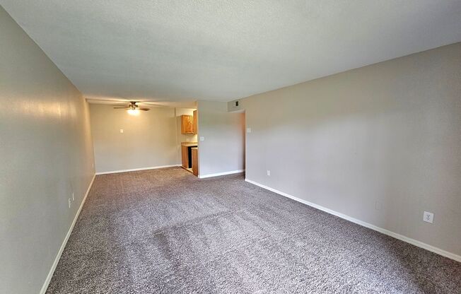 2 beds, 1 bath, $1,400, Unit D213