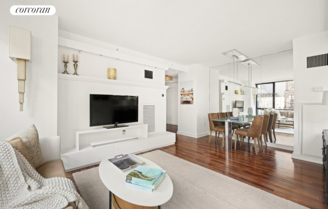 60 E 55 ST